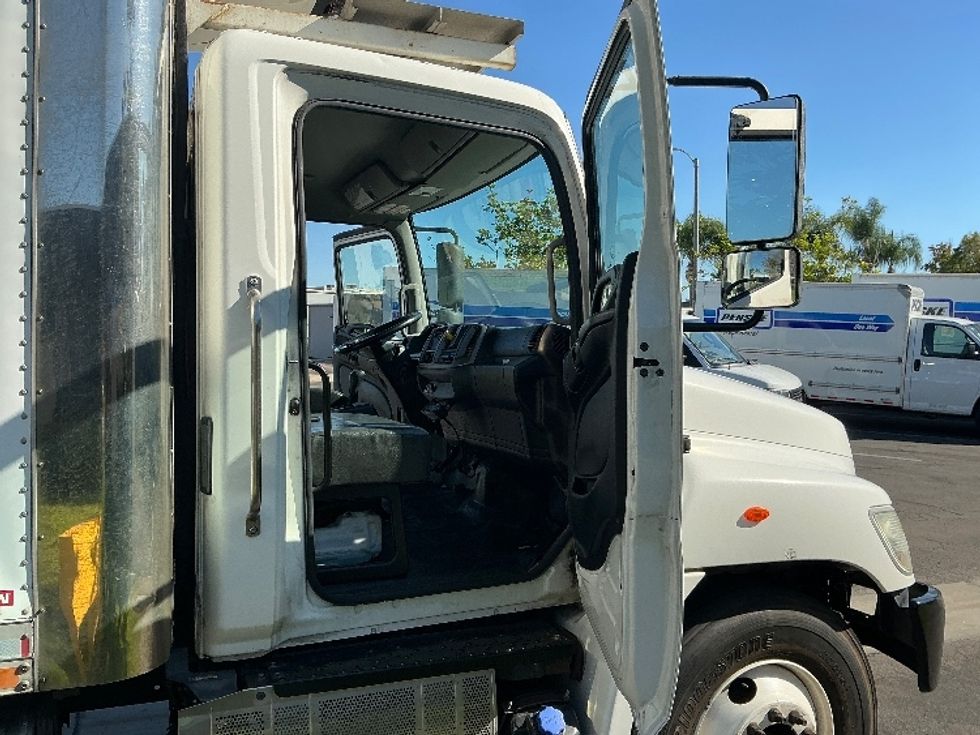 Refrigerated Truck-Light and Medium Duty Trucks-Hino-2020-268-Torrance-CA-162,589\n\t\tmiles-$ 67,500 - Image 20