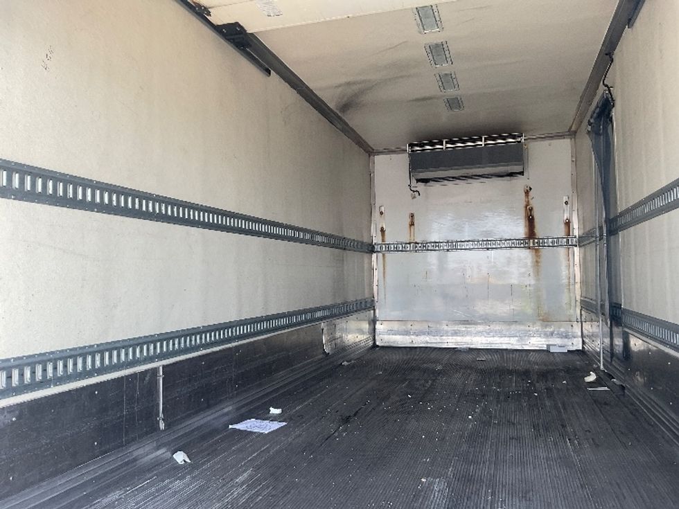 Refrigerated Truck-Light and Medium Duty Trucks-Hino-2020-268-Torrance-CA-179,613\n\t\tmiles-$ 51,500 - Image 11