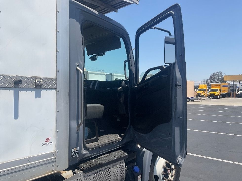 Refrigerated Truck-Light and Medium Duty Trucks-Hino-2020-268-Torrance-CA-179,613\n\t\tmiles-$ 51,500 - Image 20