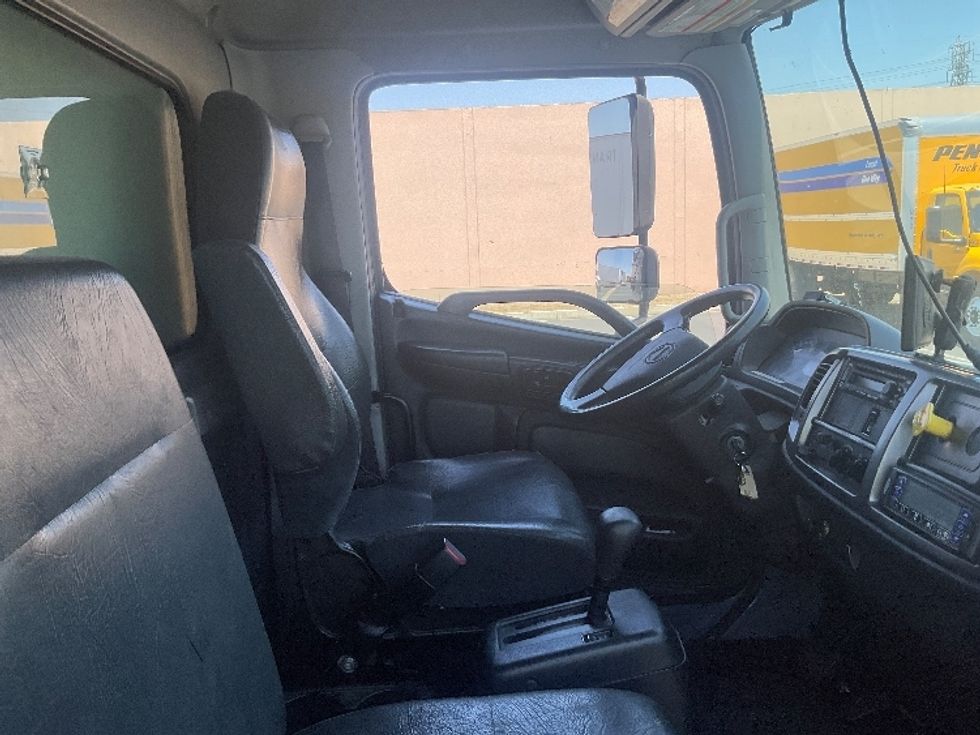 Refrigerated Truck-Light and Medium Duty Trucks-Hino-2020-268-Torrance-CA-179,613\n\t\tmiles-$ 51,500 - Image 22
