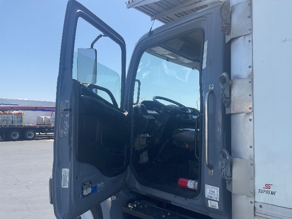 Refrigerated Truck-Light and Medium Duty Trucks-Hino-2020-268-Torrance-CA-200,752\n\t\tmiles-$ 48,250 - Image 16