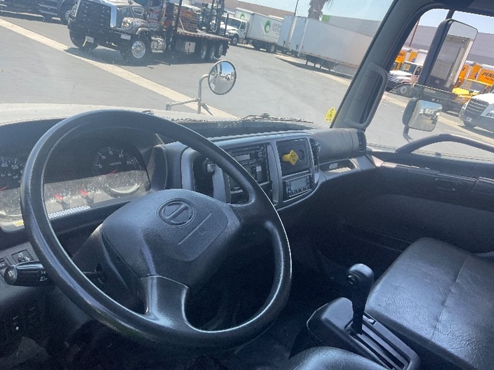 Refrigerated Truck-Light and Medium Duty Trucks-Hino-2020-268-Torrance-CA-200,752\n\t\tmiles-$ 48,250 - Image 17