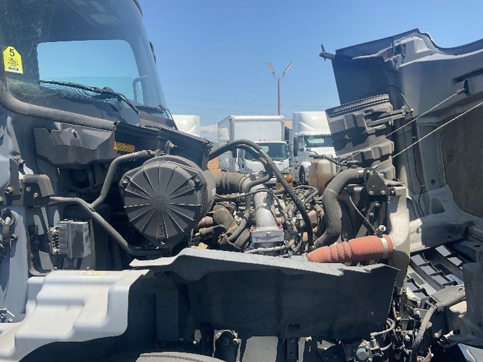 Refrigerated Truck-Light and Medium Duty Trucks-Hino-2020-268-Torrance-CA-200,752\n\t\tmiles-$ 48,250 - Image 23