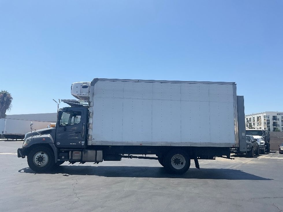 Refrigerated Truck-Light and Medium Duty Trucks-Hino-2020-268-Torrance-CA-200,752\n\t\tmiles-$ 48,250 - Image 4
