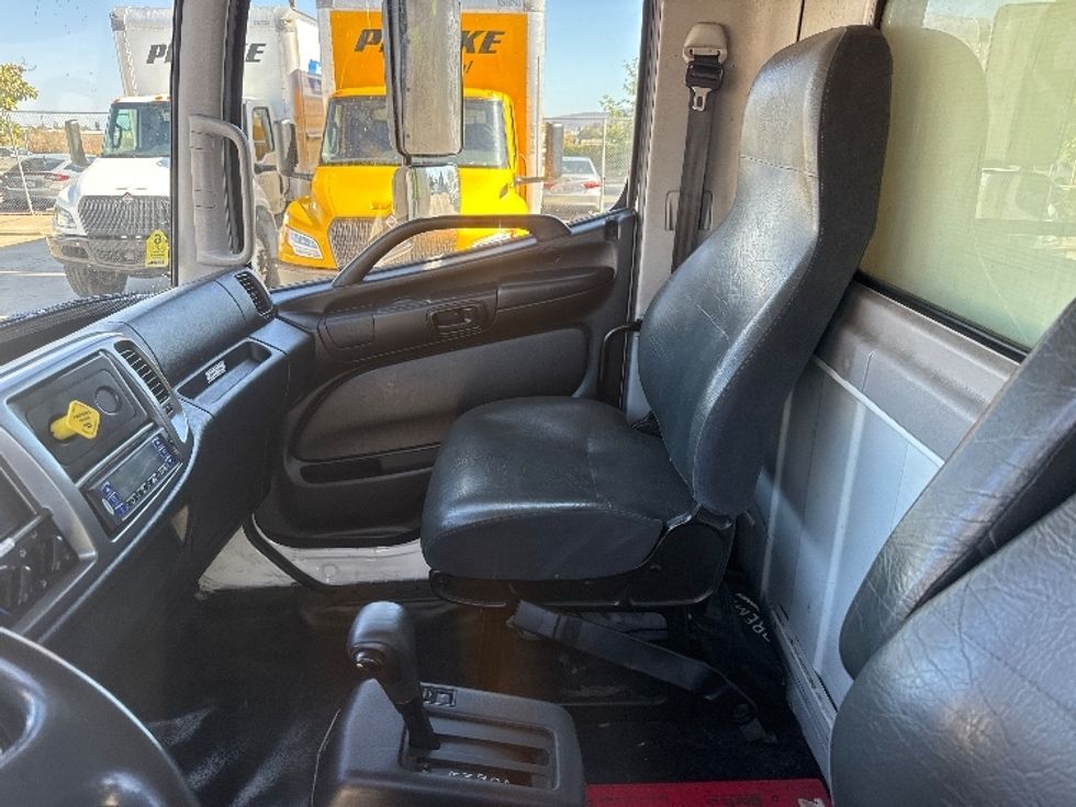 Refrigerated Truck-Light and Medium Duty Trucks-Hino-2020-268-Torrance-CA-405,871\n\t\tmiles-$ 23,000 - Image 19