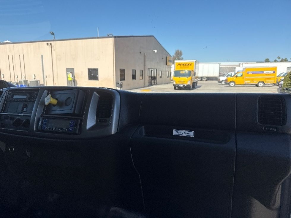 Refrigerated Truck-Light and Medium Duty Trucks-Hino-2020-268-Torrance-CA-405,871\n\t\tmiles-$ 23,000 - Image 21