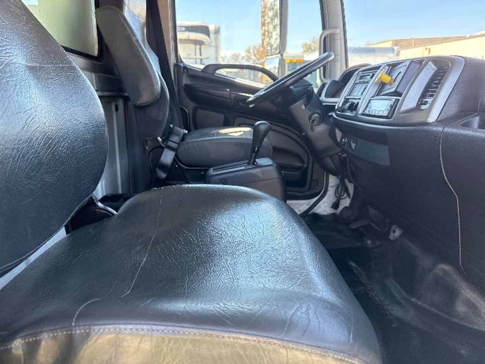 Refrigerated Truck-Light and Medium Duty Trucks-Hino-2020-268-Torrance-CA-405,871\n\t\tmiles-$ 23,000 - Image 22