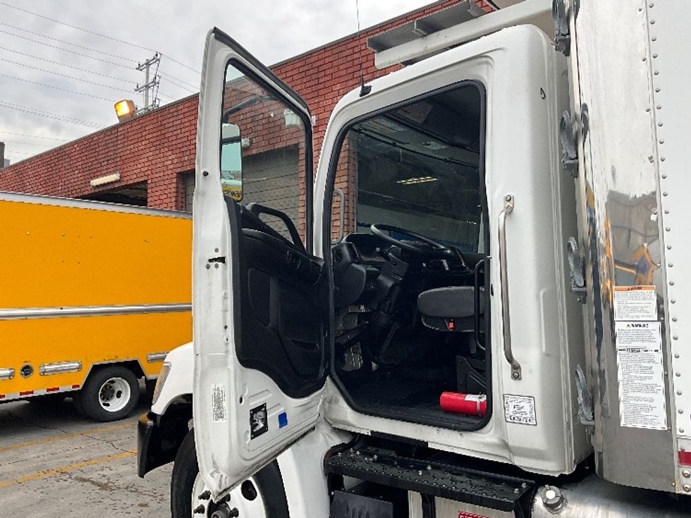 Refrigerated Truck-Light and Medium Duty Trucks-Hino-2020-268-Torrance-CA-43,318\n\t\tmiles-$ 64,500 - Image 16