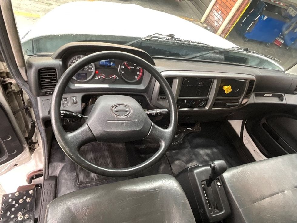Refrigerated Truck-Light and Medium Duty Trucks-Hino-2020-268-Torrance-CA-43,318\n\t\tmiles-$ 64,500 - Image 18