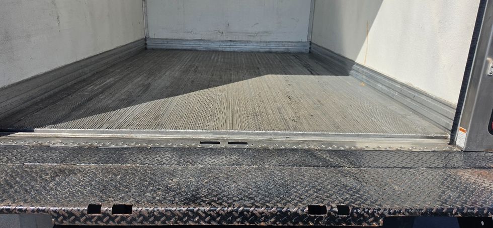 Refrigerated Truck-Light and Medium Duty Trucks-Hino-2020-268-Torrance-CA-75,435\n\t\tmiles-$ 61,000 - Image 10