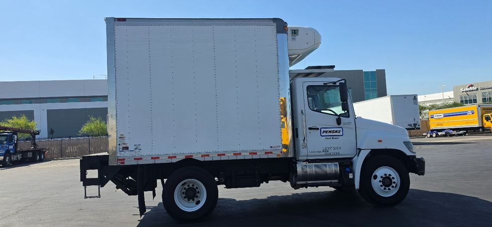 Refrigerated Truck-Light and Medium Duty Trucks-Hino-2020-268-Torrance-CA-75,435\n\t\tmiles-$ 61,000 - Image 15