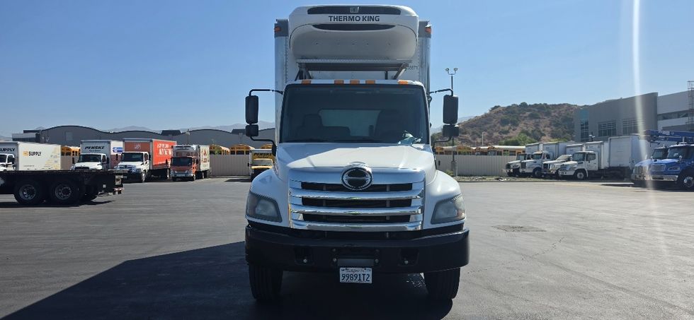 Refrigerated Truck-Light and Medium Duty Trucks-Hino-2020-268-Torrance-CA-75,435\n\t\tmiles-$ 61,000 - Image 2