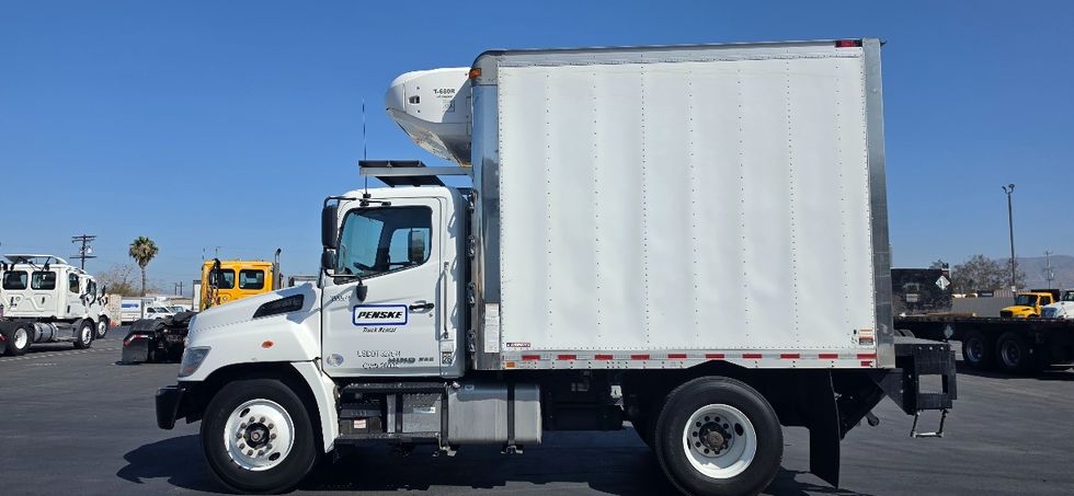 Refrigerated Truck-Light and Medium Duty Trucks-Hino-2020-268-Torrance-CA-75,435\n\t\tmiles-$ 61,000 - Image 4