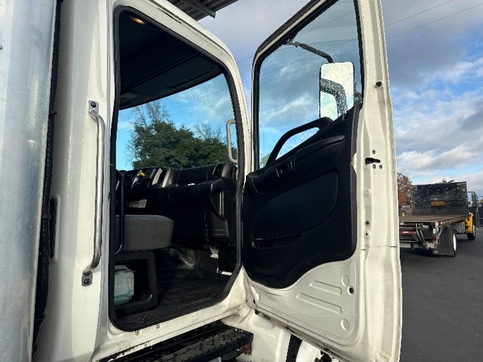 Refrigerated Truck-Light and Medium Duty Trucks-Hino-2020-268-West Sacramento-CA-135,280\n\t\tmiles-$ 69,250 - Image 20