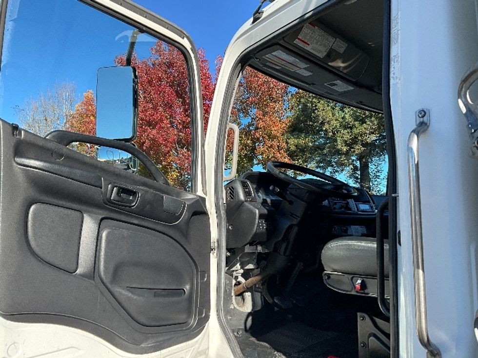 Refrigerated Truck-Light and Medium Duty Trucks-Hino-2020-268-West Sacramento-CA-174,451\n\t\tmiles-$ 64,500 - Image 16