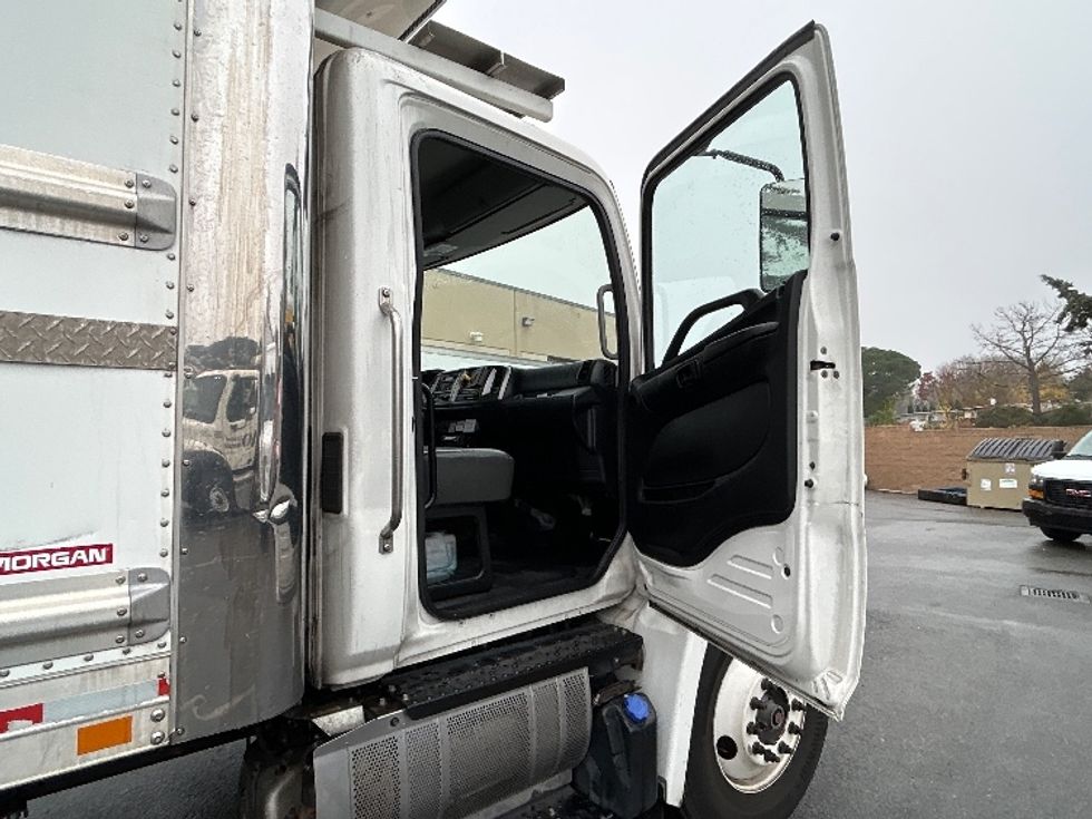 Refrigerated Truck-Light and Medium Duty Trucks-Hino-2020-268-West Sacramento-CA-180,155\n\t\tmiles-$ 63,000 - Image 20