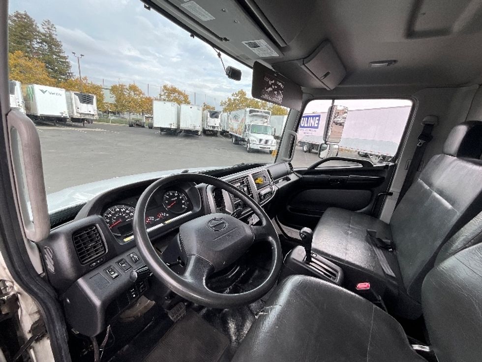 Refrigerated Truck-Light and Medium Duty Trucks-Hino-2020-268-West Sacramento-CA-249,088\n\t\tmiles-$ 51,750 - Image 17