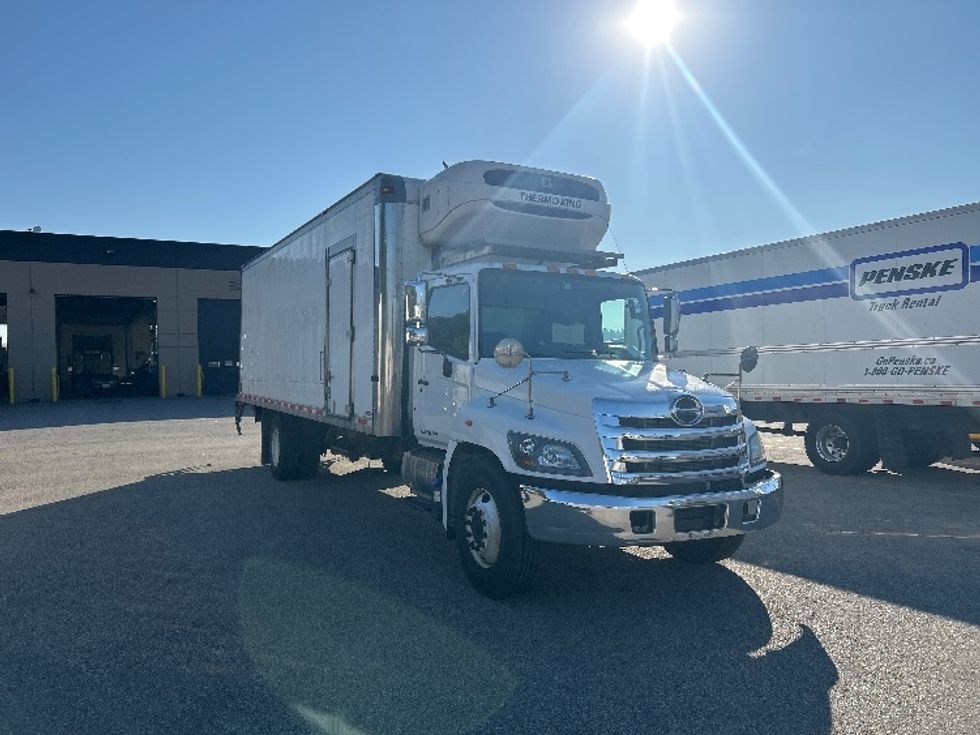 Refrigerated Truck-Light and Medium Duty Trucks-Hino-2020-338-Abbotsford-BC-282,109\n\t\tkm-$ 76,000 - Image 1