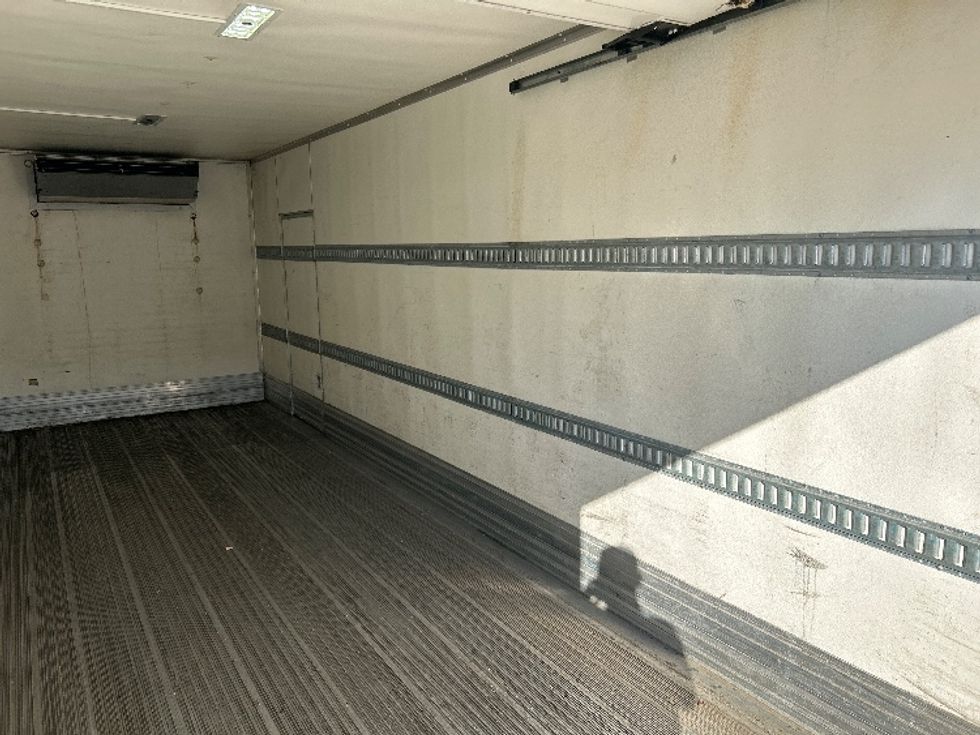 Refrigerated Truck-Light and Medium Duty Trucks-Hino-2020-338-Abbotsford-BC-282,109\n\t\tkm-$ 76,000 - Image 12