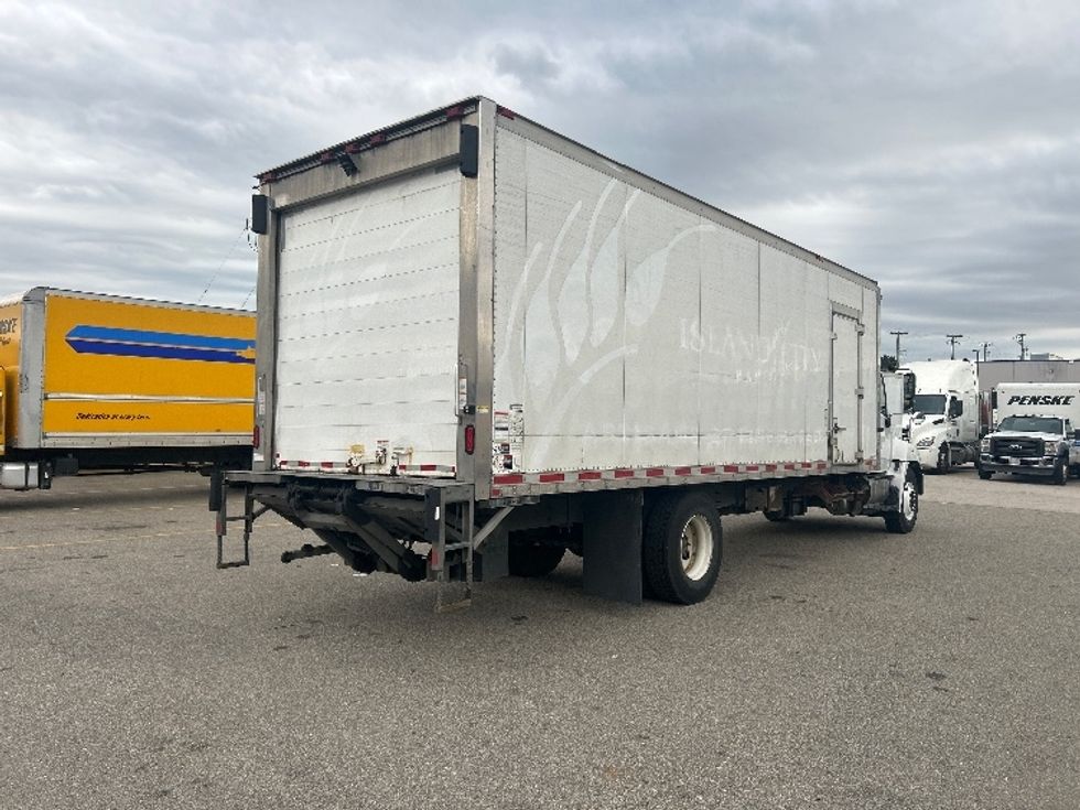 Refrigerated Truck-Light and Medium Duty Trucks-Hino-2020-338-Abbotsford-BC-282,109\n\t\tkm-$ 76,000 - Image 13