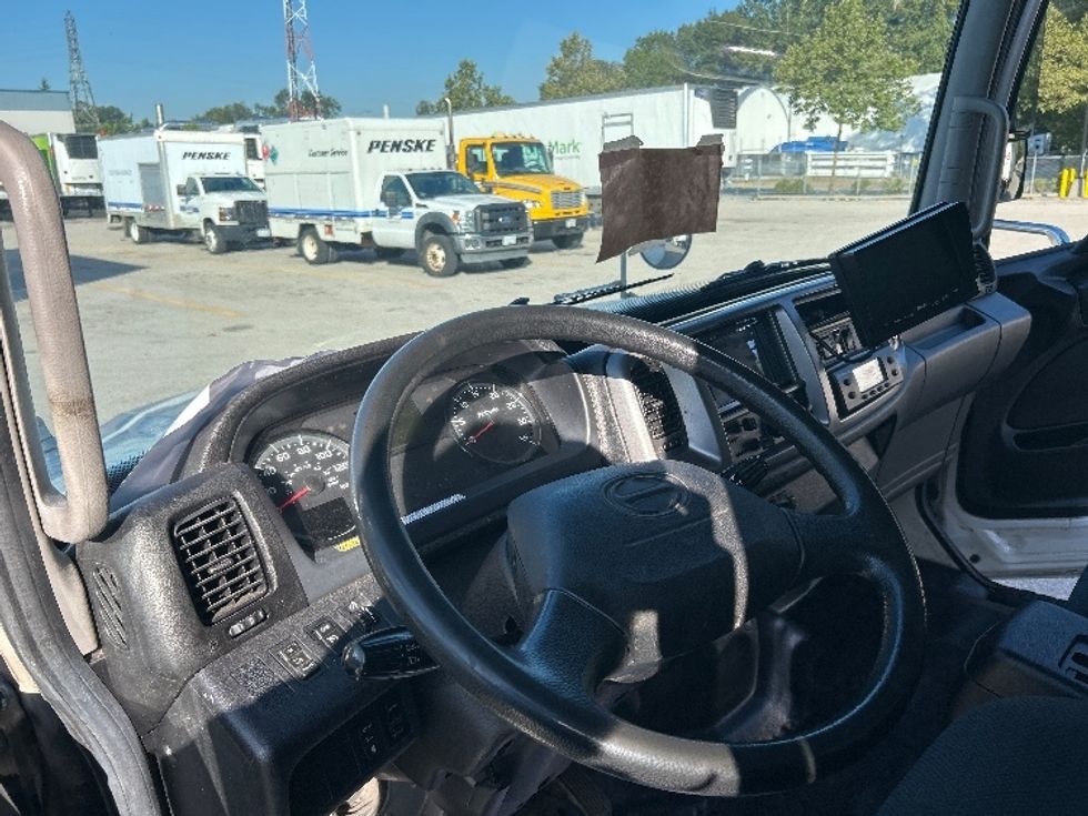 Refrigerated Truck-Light and Medium Duty Trucks-Hino-2020-338-Abbotsford-BC-282,109\n\t\tkm-$ 76,000 - Image 18
