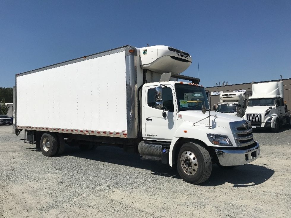 Refrigerated Truck-Light and Medium Duty Trucks-Hino-2020-338-Abbotsford-BC-314,545\n\t\tkm-$ 74,500 - Image 1
