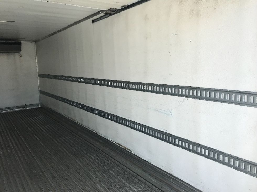 Refrigerated Truck-Light and Medium Duty Trucks-Hino-2020-338-Abbotsford-BC-314,545\n\t\tkm-$ 74,500 - Image 12