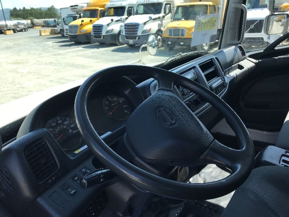 Refrigerated Truck-Light and Medium Duty Trucks-Hino-2020-338-Abbotsford-BC-314,545\n\t\tkm-$ 74,500 - Image 17