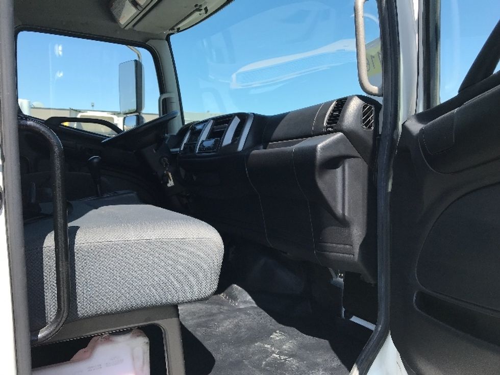 Refrigerated Truck-Light and Medium Duty Trucks-Hino-2020-338-Abbotsford-BC-314,545\n\t\tkm-$ 74,500 - Image 20