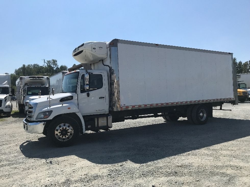 Refrigerated Truck-Light and Medium Duty Trucks-Hino-2020-338-Abbotsford-BC-314,545\n\t\tkm-$ 74,500 - Image 3