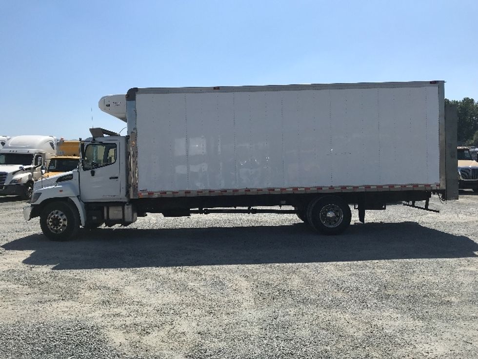 Refrigerated Truck-Light and Medium Duty Trucks-Hino-2020-338-Abbotsford-BC-314,545\n\t\tkm-$ 74,500 - Image 4