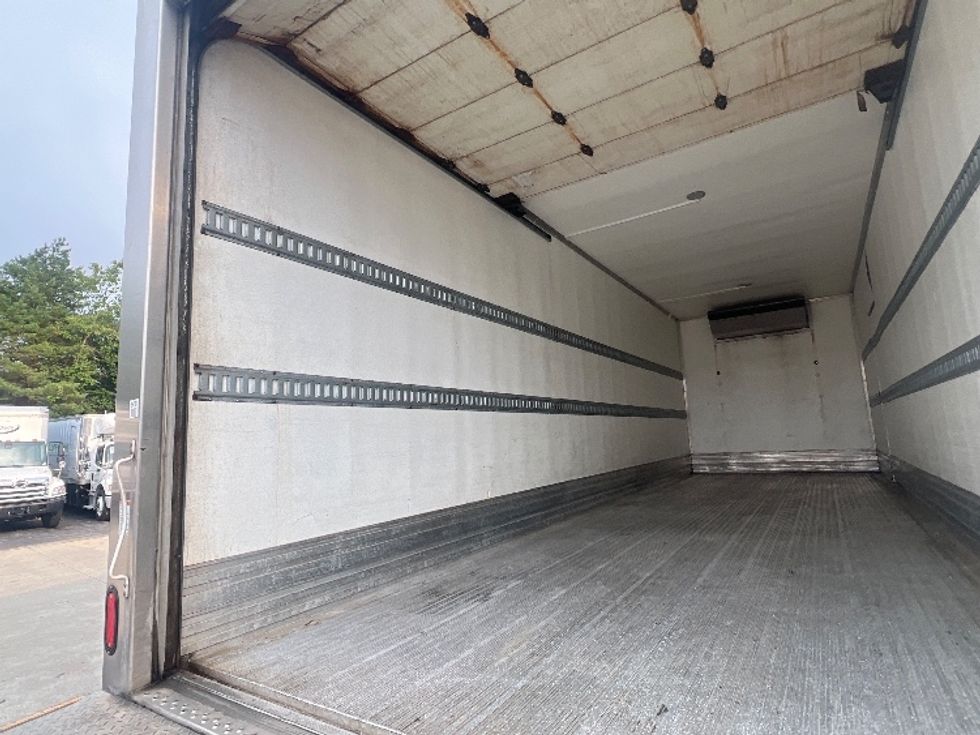 Refrigerated Truck-Light and Medium Duty Trucks-Hino-2020-338-Akron-OH-219,361\n\t\tmiles-$ 43,500 - Image 11