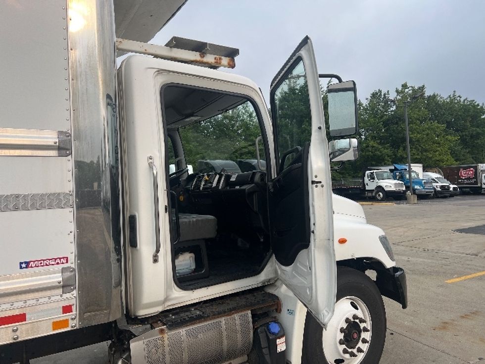 Refrigerated Truck-Light and Medium Duty Trucks-Hino-2020-338-Akron-OH-219,361\n\t\tmiles-$ 43,500 - Image 20
