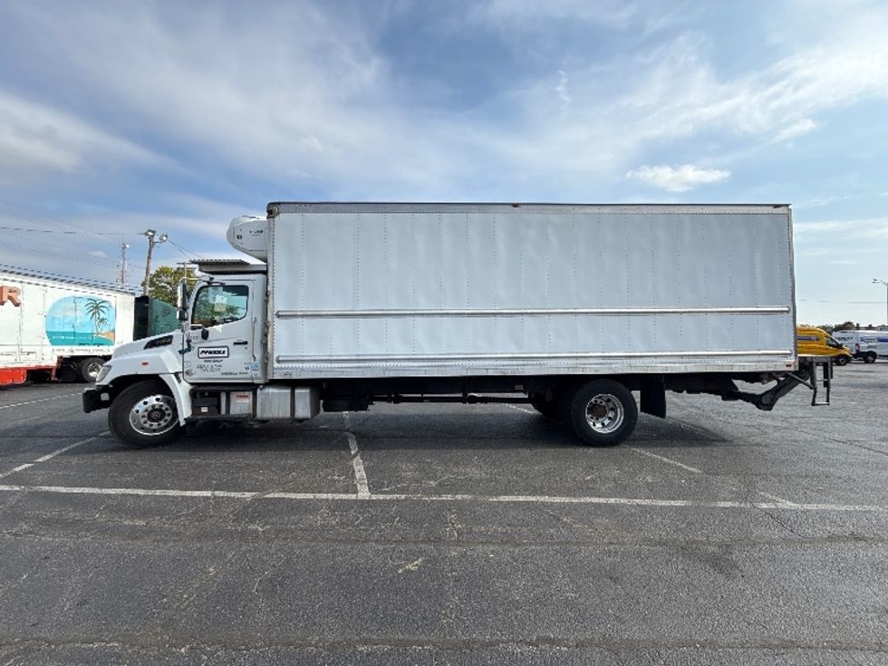 Refrigerated Truck-Light and Medium Duty Trucks-Hino-2020-338-Baltimore-MD-218,087\n\t\tmiles-$ 42,000 - Image 4
