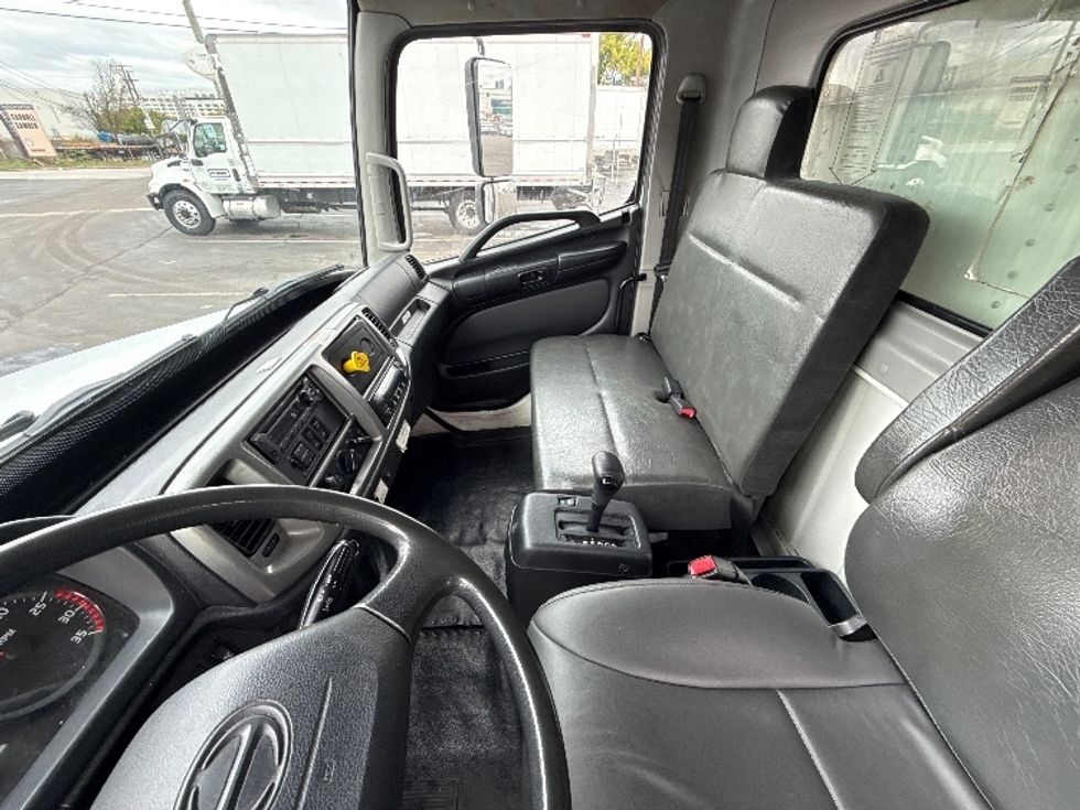 Refrigerated Truck-Light and Medium Duty Trucks-Hino-2020-338-Baltimore-MD-289,609\n\t\tmiles-$ 33,750 - Image 19