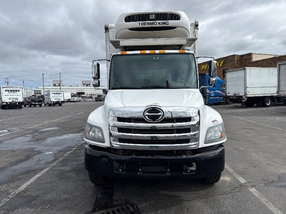 2020 Hino Conventional Type Truck Single Cab photo 2