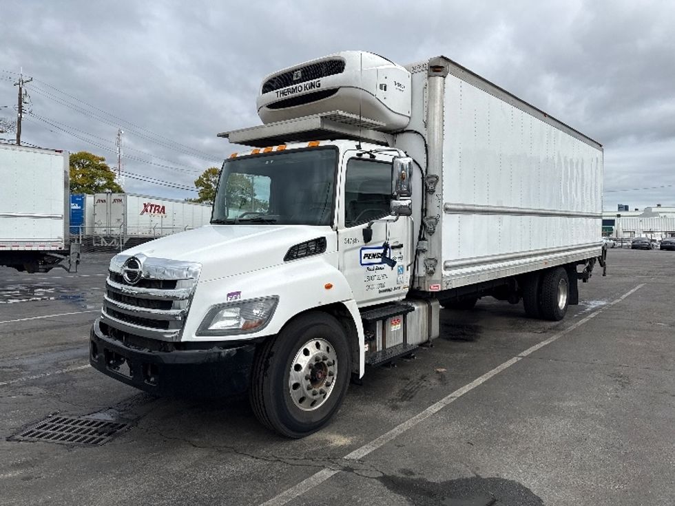 2020 Hino Conventional Type Truck Single Cab photo 3