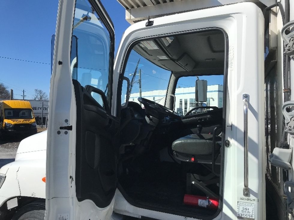 Refrigerated Truck-Light and Medium Duty Trucks-Hino-2020-338-Bronx-NY-185,991\n\t\tmiles-$ 47,750 - Image 16