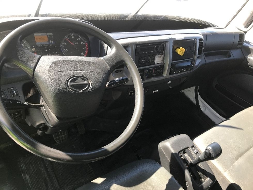 Refrigerated Truck-Light and Medium Duty Trucks-Hino-2020-338-Bronx-NY-185,991\n\t\tmiles-$ 47,750 - Image 18