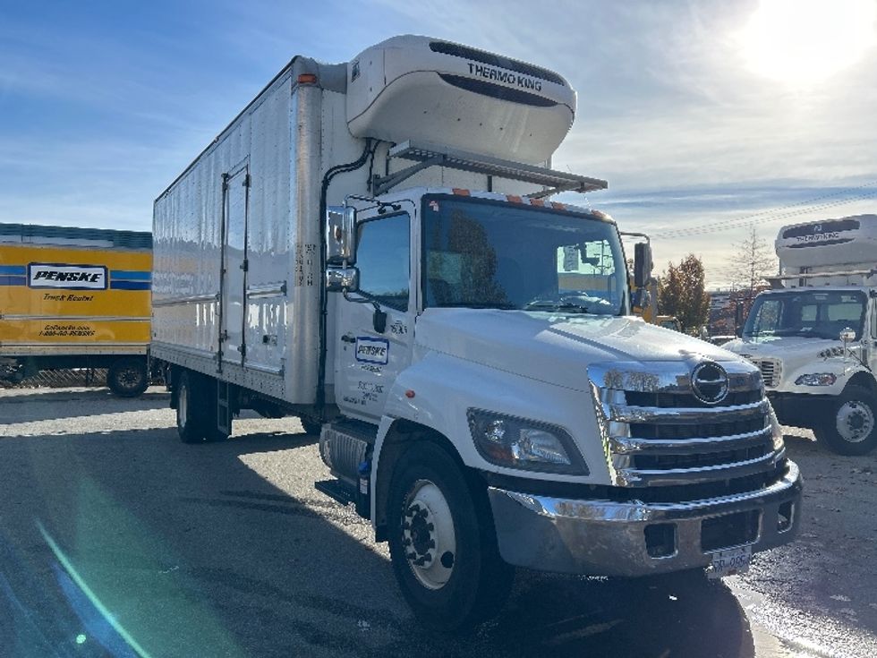 Refrigerated Truck-Light and Medium Duty Trucks-Hino-2020-338-Burnaby-BC-282,020\n\t\tkm-$ 81,250 - Image 1