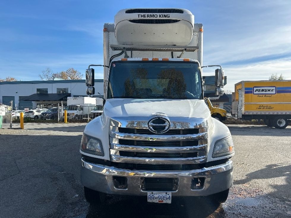 Refrigerated Truck-Light and Medium Duty Trucks-Hino-2020-338-Burnaby-BC-282,020\n\t\tkm-$ 81,250 - Image 2