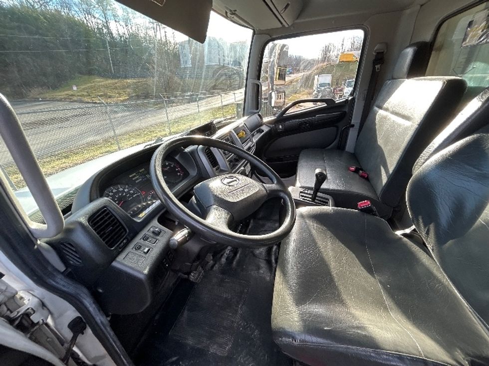 Refrigerated Truck-Light and Medium Duty Trucks-Hino-2020-338-Cross Lanes-WV-159,074\n\t\tmiles-$ 54,000 - Image 16