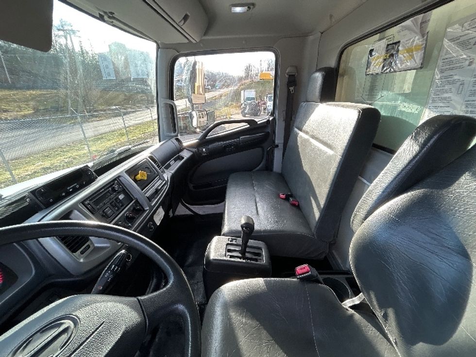 Refrigerated Truck-Light and Medium Duty Trucks-Hino-2020-338-Cross Lanes-WV-159,074\n\t\tmiles-$ 54,000 - Image 18