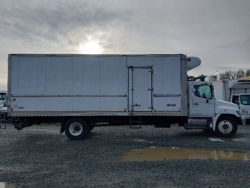 Refrigerated Truck-Light and Medium Duty Trucks-Hino-2020-338-Delta-BC-165,140\n\t\tkm-$ 91,500 - Image 15