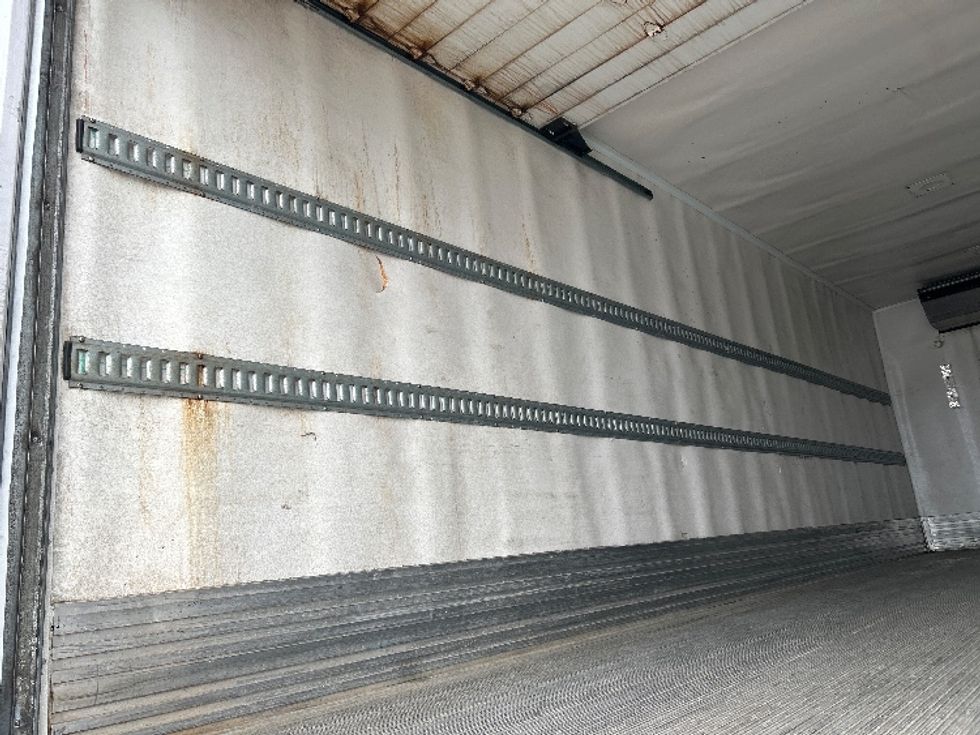 Refrigerated Truck-Light and Medium Duty Trucks-Hino-2020-338-Delta-BC-190,668\n\t\tkm-$ 93,000 - Image 10