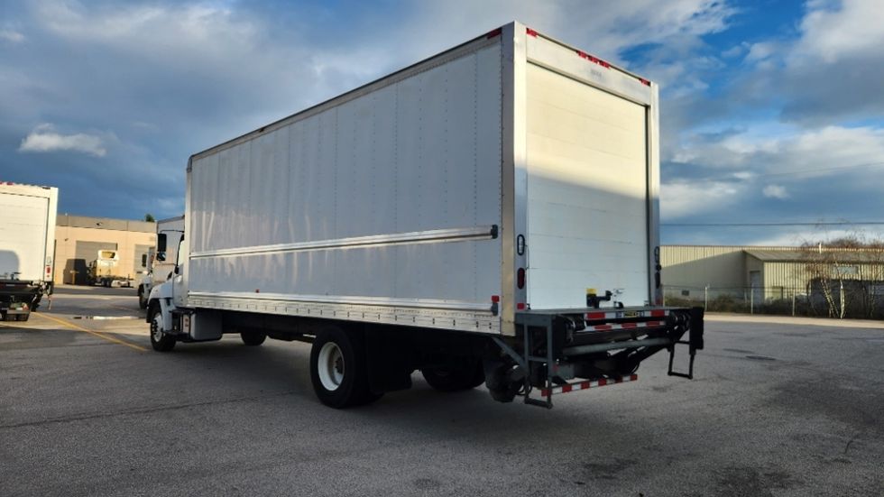 Refrigerated Truck-Light and Medium Duty Trucks-Hino-2020-338-Delta-BC-190,668\n\t\tkm-$ 93,000 - Image 6