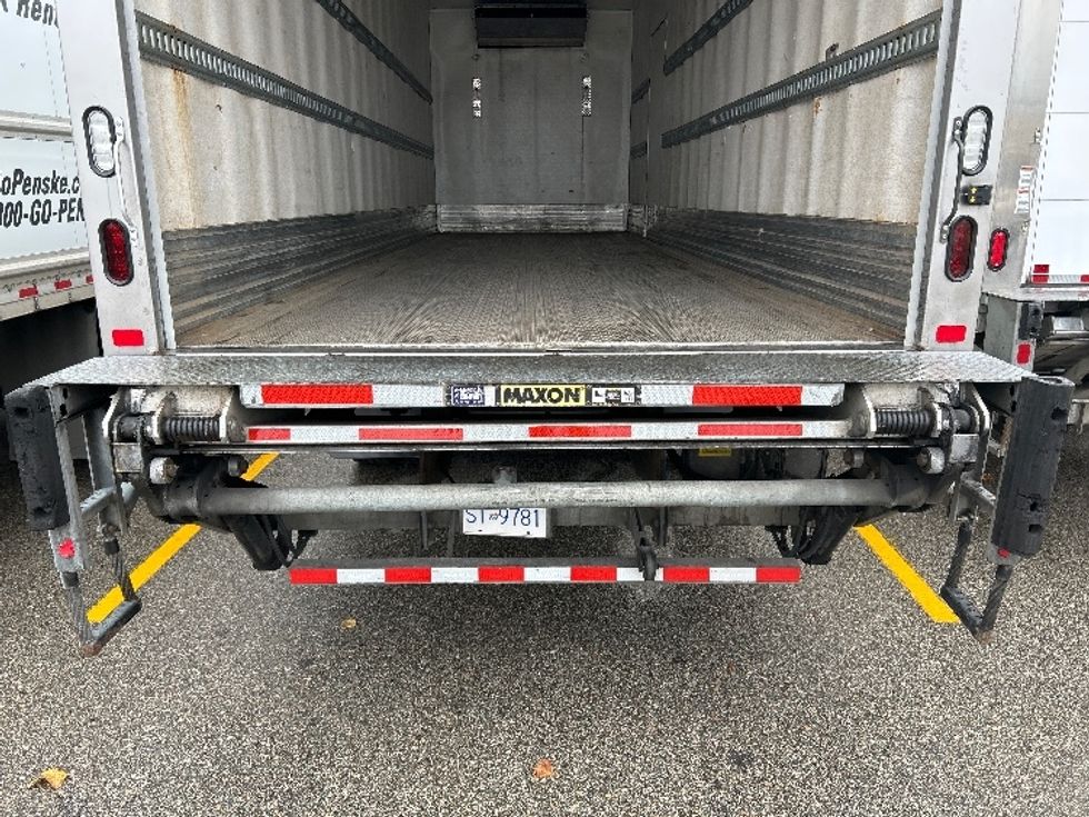 Refrigerated Truck-Light and Medium Duty Trucks-Hino-2020-338-Delta-BC-190,668\n\t\tkm-$ 93,000 - Image 9