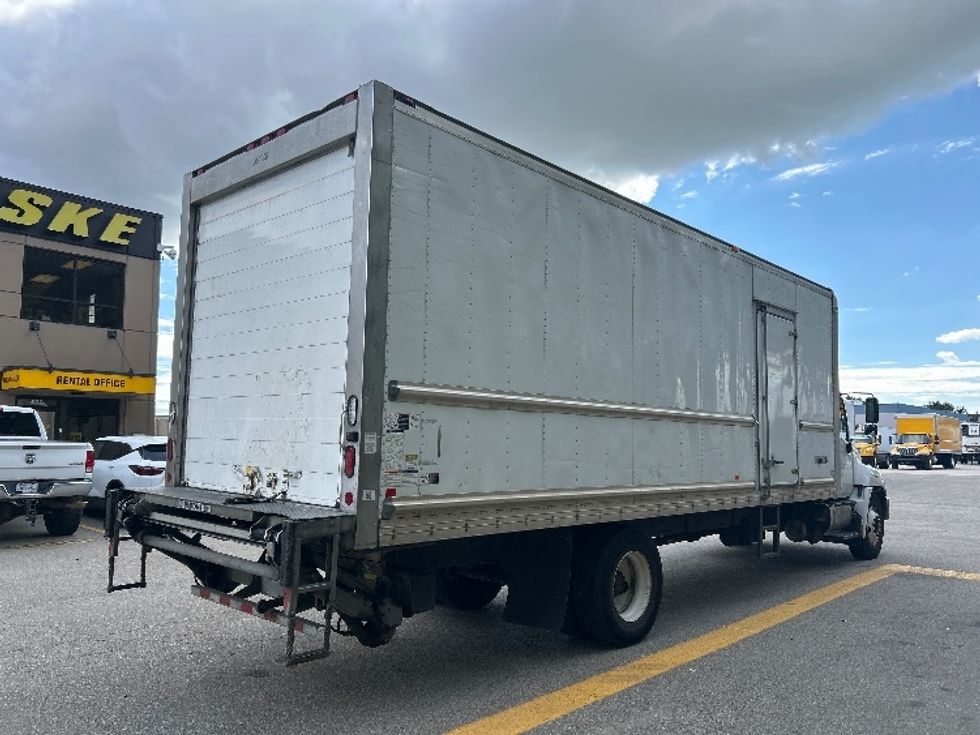 Refrigerated Truck-Light and Medium Duty Trucks-Hino-2020-338-Delta-BC-191,256\n\t\tkm-$ 83,250 - Image 13