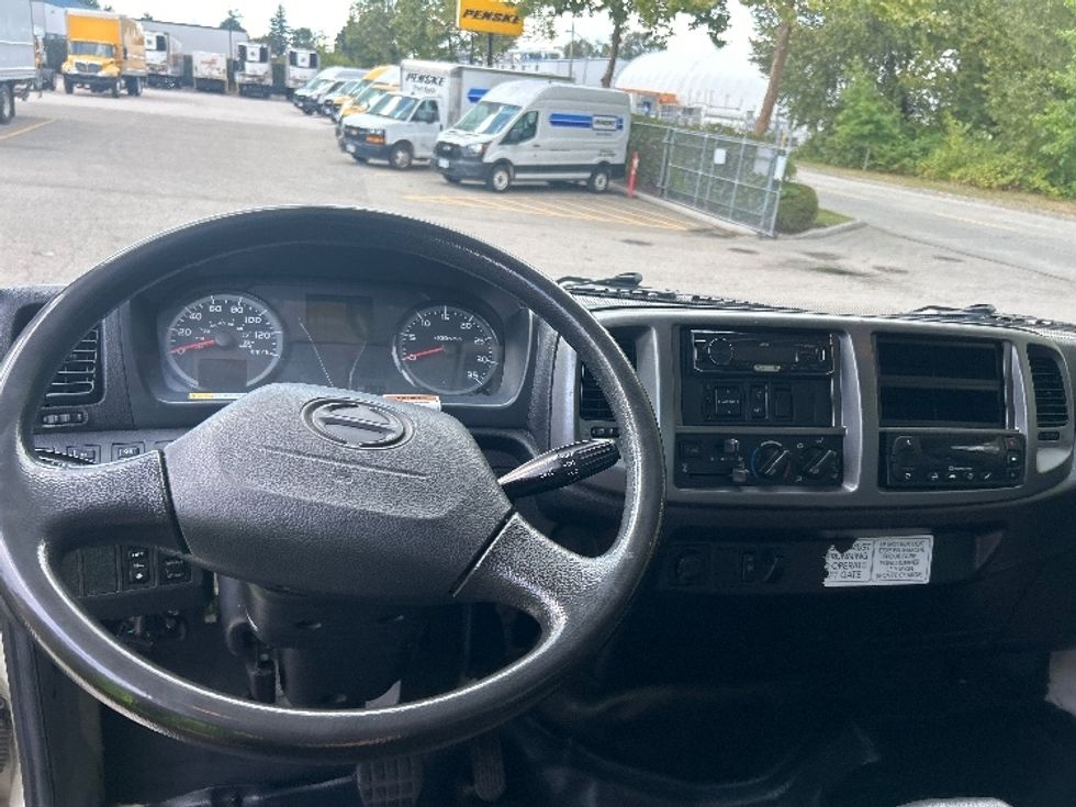 Refrigerated Truck-Light and Medium Duty Trucks-Hino-2020-338-Delta-BC-191,256\n\t\tkm-$ 83,250 - Image 18