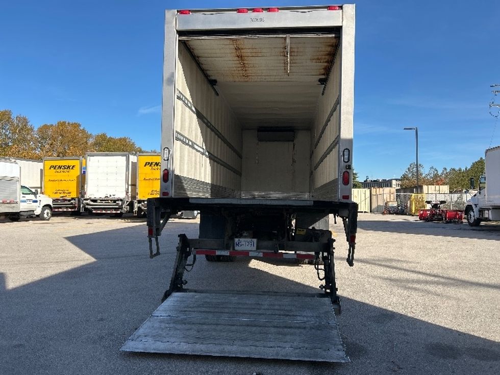 Refrigerated Truck-Light and Medium Duty Trucks-Hino-2020-338-Delta-BC-210,029\n\t\tkm-$ 91,500 - Image 11